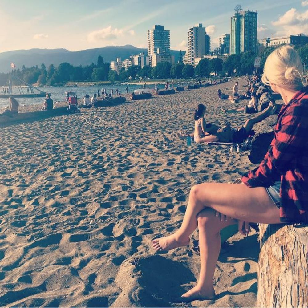 Meet your Posher, Hillary